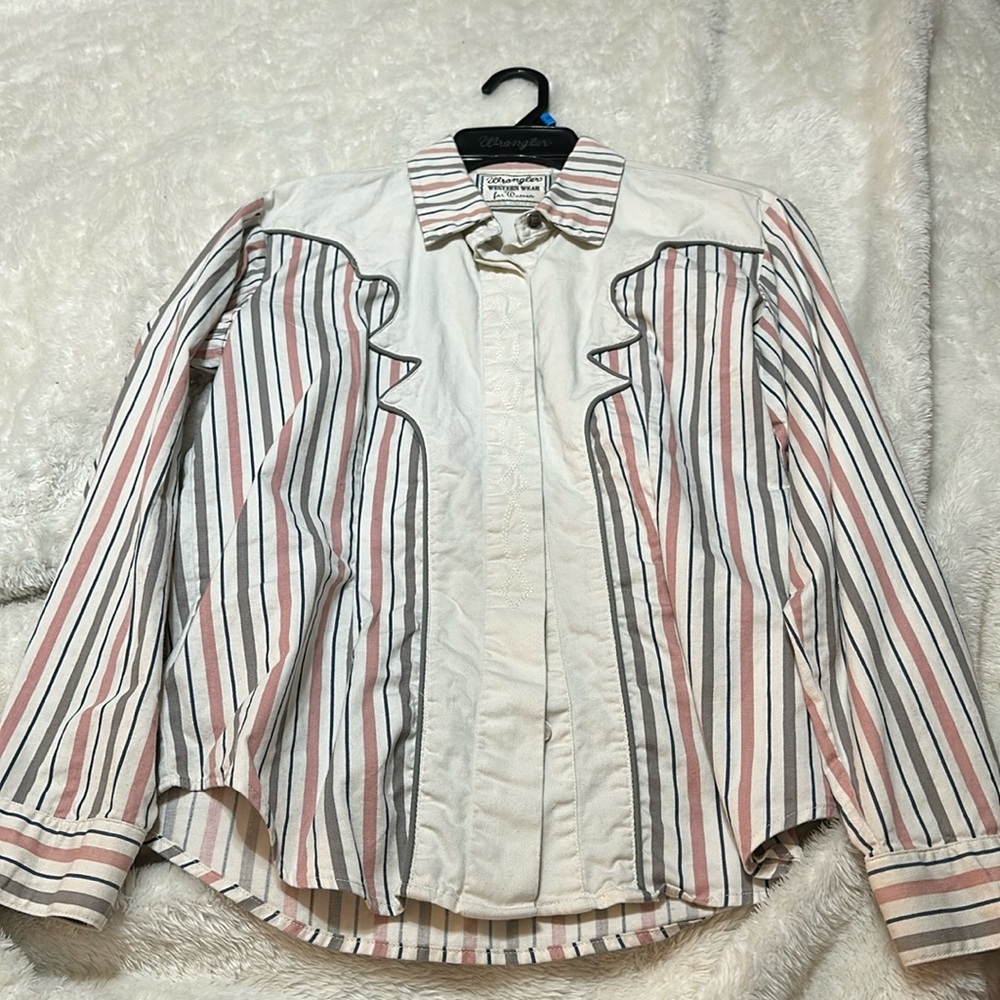 Vintage Wrangler Western Wear For Women Shirt size Small